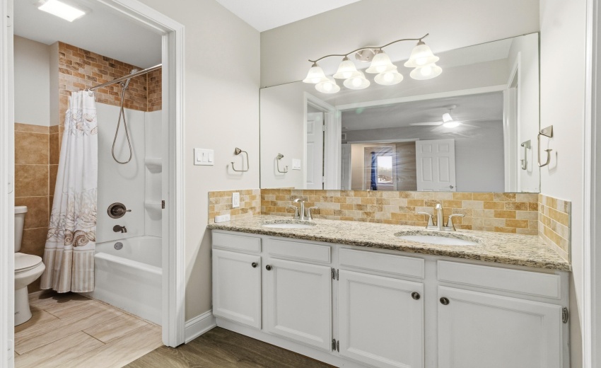 PRIMARY ENSUITE BATH