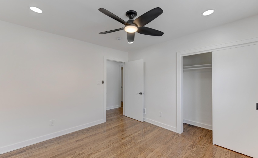 6525 Kennedy-19