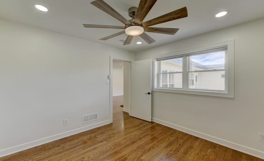 6525 Kennedy-15