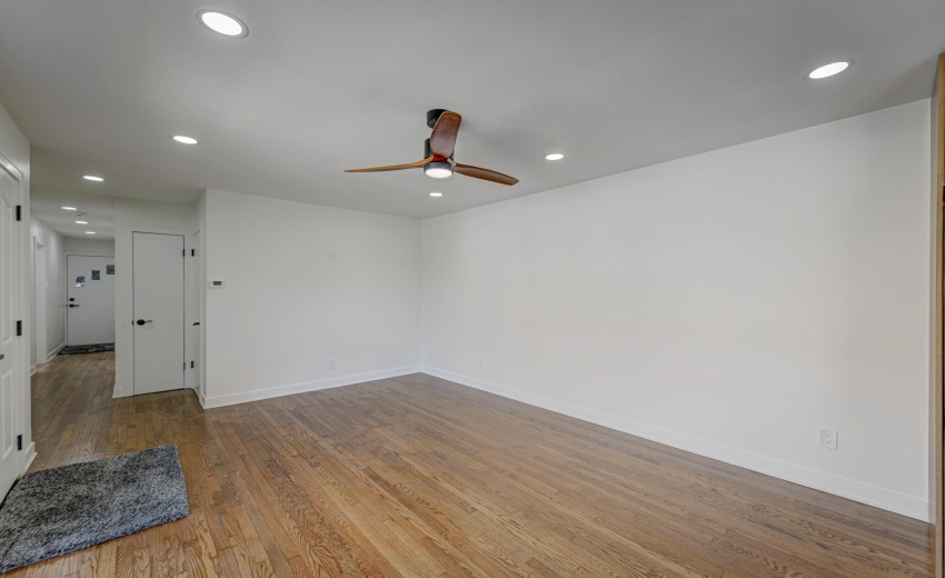 6525 Kennedy-12