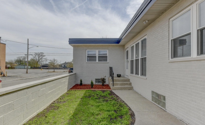 6525 Kennedy-7