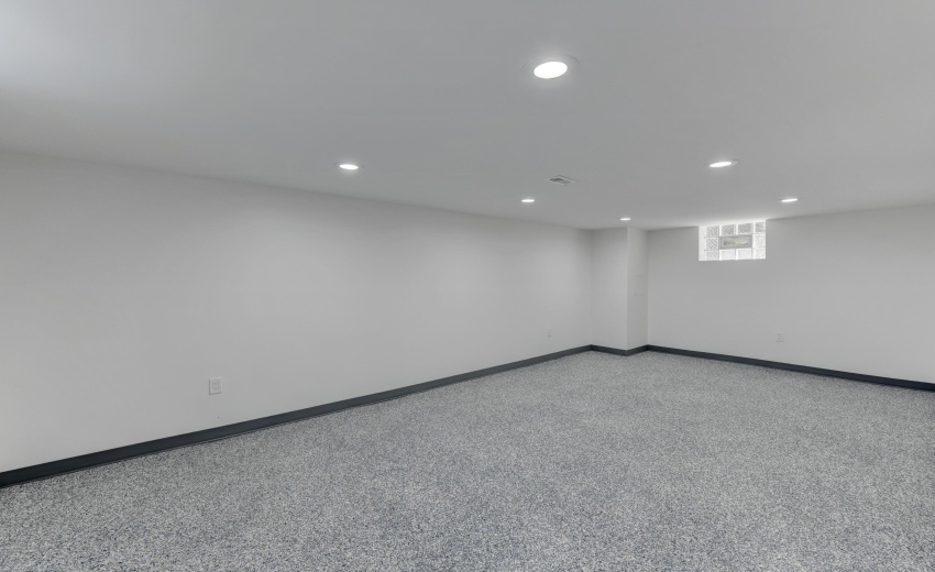 6525 Kennedy-23