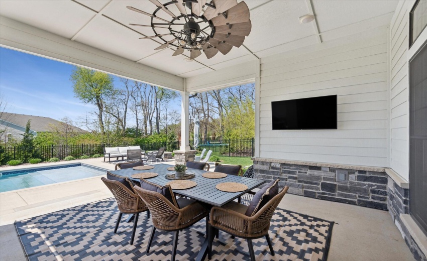 40-Covered Patio
