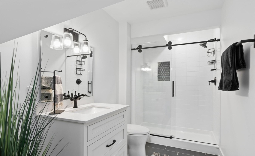 16-Primary Bath