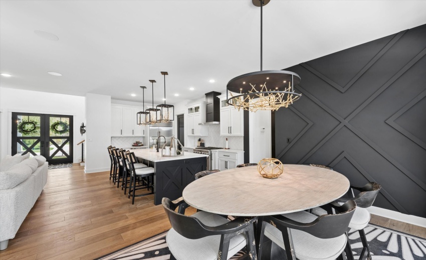 28-Kitchen Dining Area