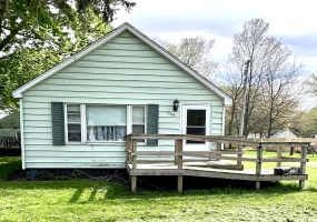 1745 24th Avenue, Lake Station, Indiana, 2 Bedrooms Bedrooms, 5 Rooms Rooms,1 BathroomBathrooms,Residential,For Sale,24th,NRA837887