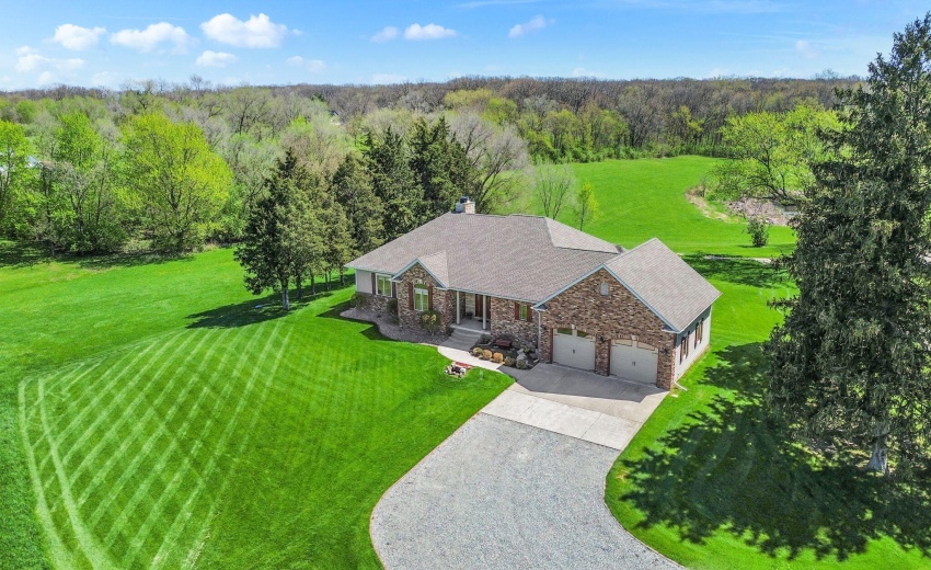 Welcome to 13607 W 169th Avenue