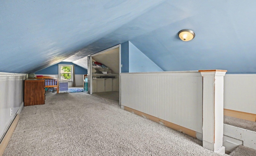 Bed 3 - Upper