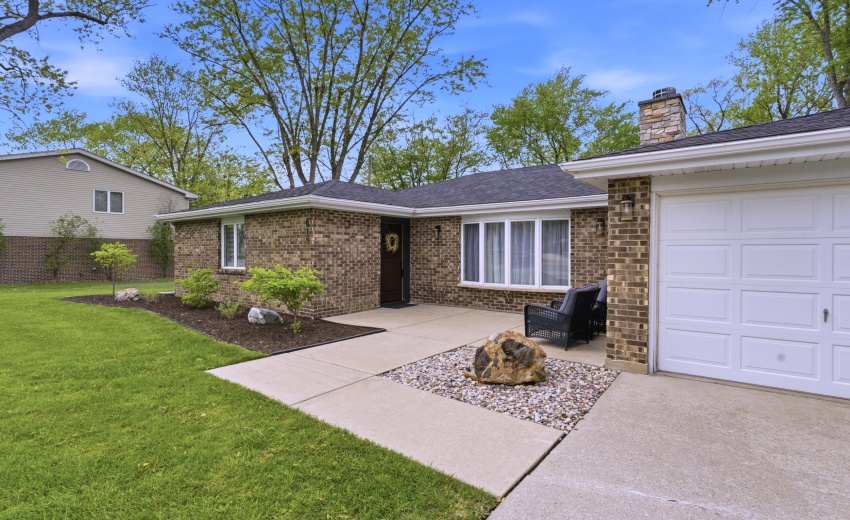 4_815 schilling dr 4
