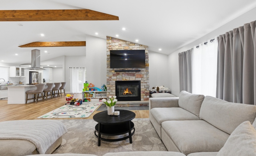 8_815 schilling dr 8