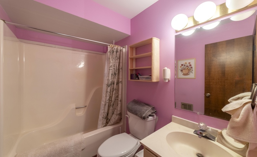 ISecondBath1100N0044