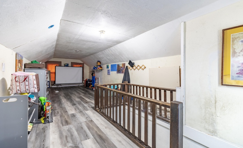 745 Porter St-16