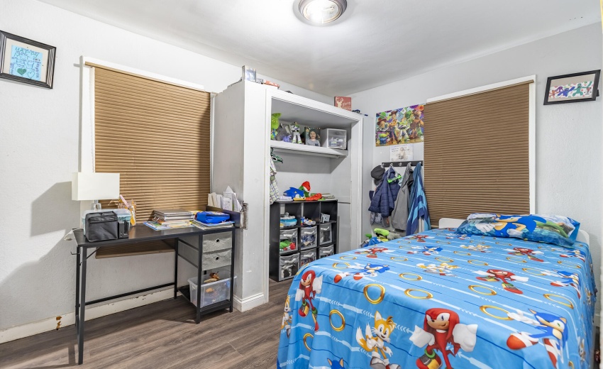 745 Porter St-15
