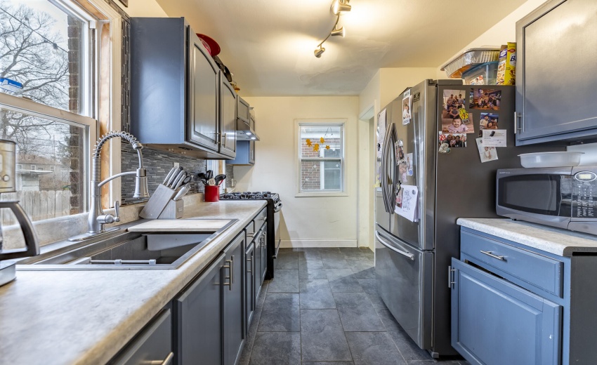 745 Porter St-10