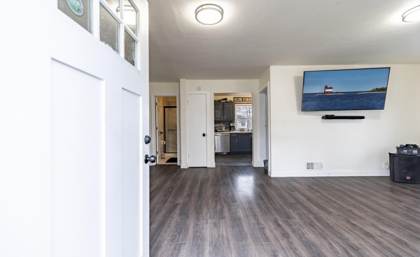745 Porter St-6