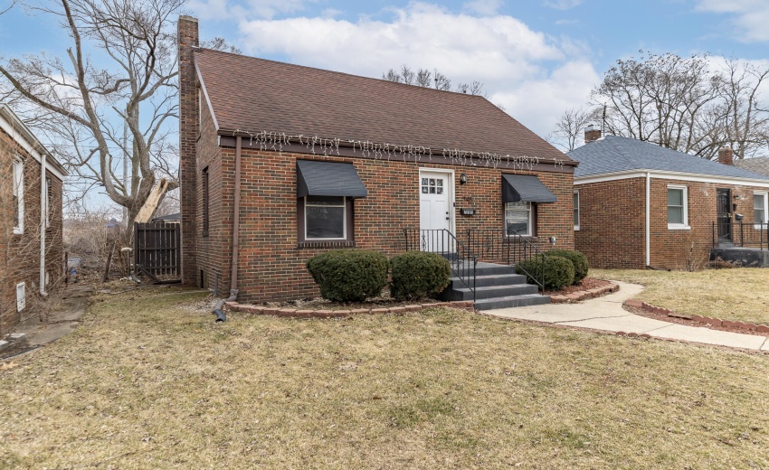 745 Porter St-4