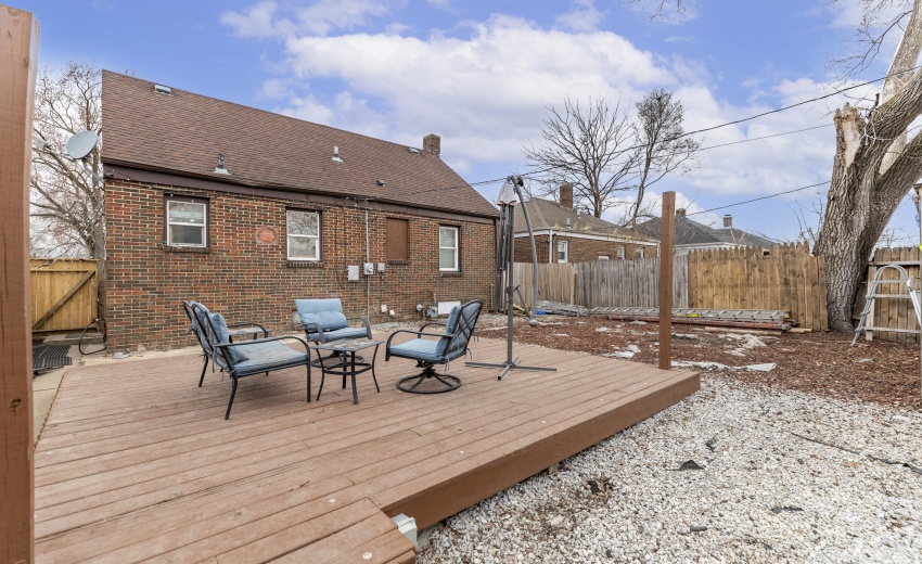 745 Porter St-24