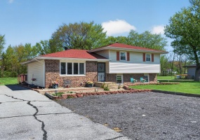 4026 61st Avenue, Hobart, Indiana, 3 Bedrooms Bedrooms, 6 Rooms Rooms,2 BathroomsBathrooms,Residential,For Sale,61st,NRA837962