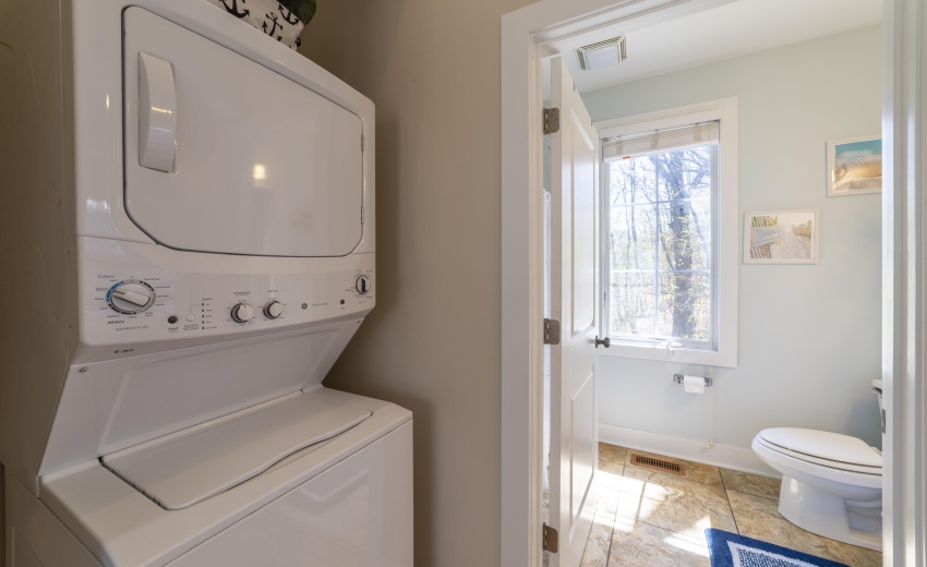 LLaundryMaggie0032