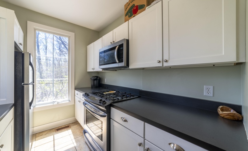 GKitchenMaggie0025