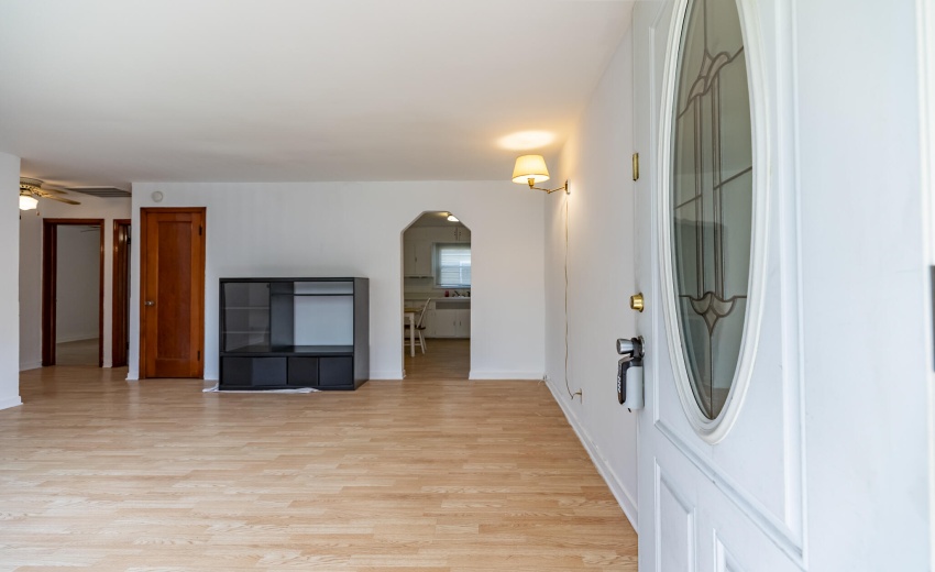 2392 Wheeler St-10