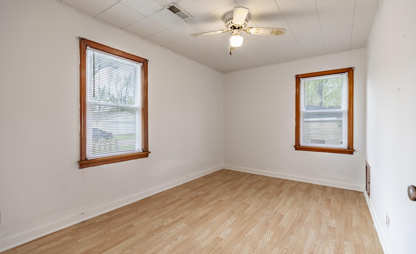2392 Wheeler St-15
