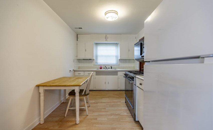 2392 Wheeler St-13