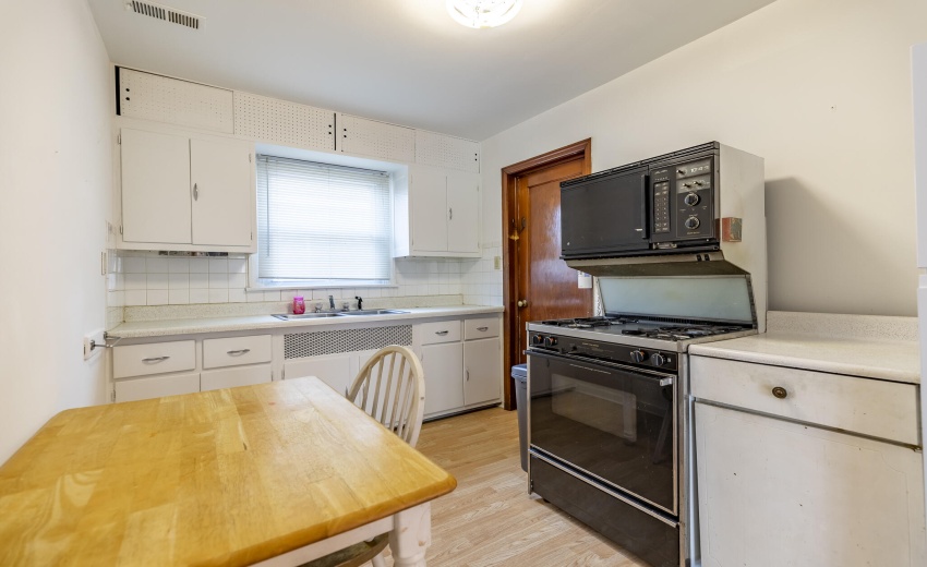 2392 Wheeler St-14
