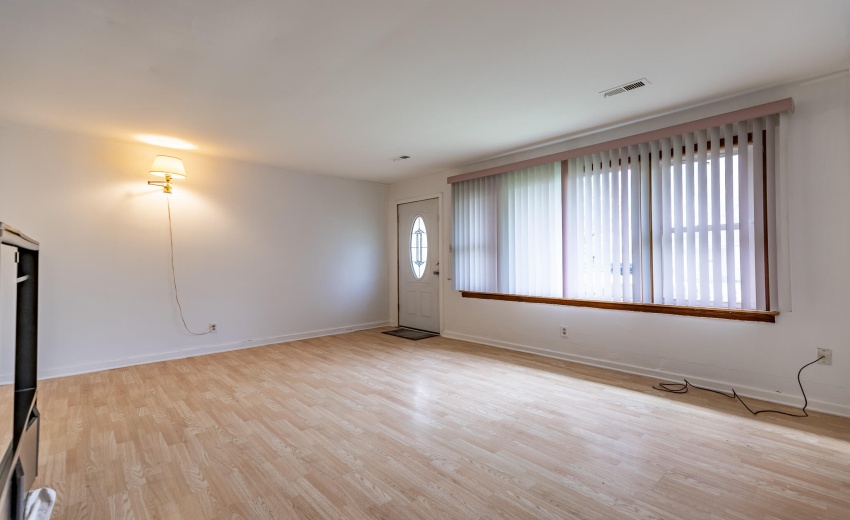 2392 Wheeler St-11
