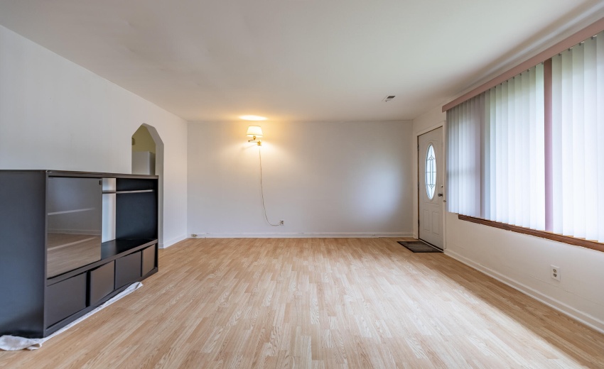 2392 Wheeler St-12