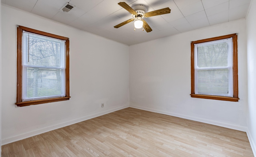 2392 Wheeler St-18