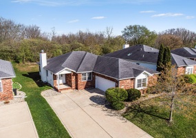 1040 Stillwater Parkway, Crown Point, Indiana, 3 Bedrooms Bedrooms, 13 Rooms Rooms,3 BathroomsBathrooms,Residential,For Sale,Stillwater,NRA837998