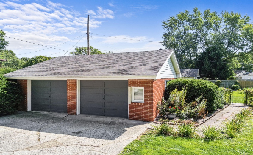 12-web-or-mls-401-s-15th-st