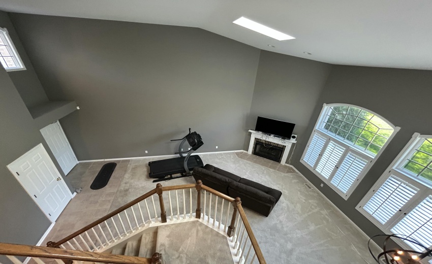 Living Room - Showing Entrance & Shelf