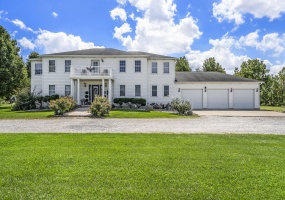 928 Calumet Avenue, Chesterton, Indiana, 5 Bedrooms Bedrooms, 14 Rooms Rooms,4 BathroomsBathrooms,Residential,For Sale,Calumet,NRA838018