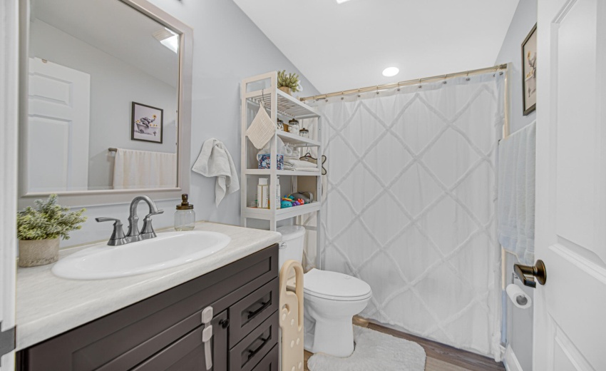 Full Bath