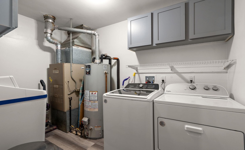 Modern laundry room