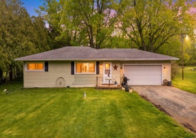 15905 White Oak Avenue, Lowell, Indiana, 2 Bedrooms Bedrooms, 6 Rooms Rooms,1 BathroomBathrooms,Residential,For Sale,White Oak,NRA838042