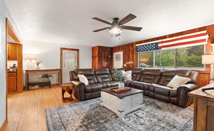 Quaint living room