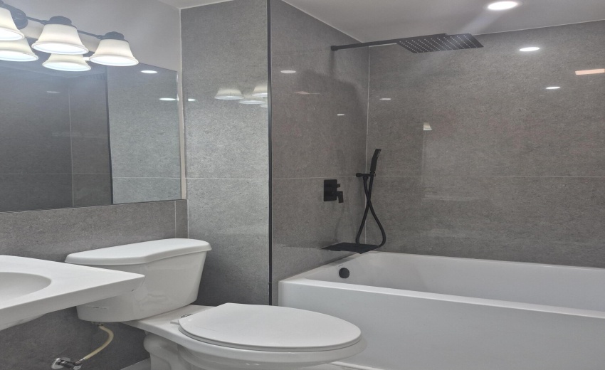 Main Floor Bathroom
