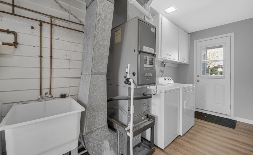 Laundry & Utility Room
