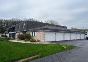 772 Hidden Oak Trail, Hobart, Indiana, 2 Bedrooms Bedrooms, 7 Rooms Rooms,2 BathroomsBathrooms,Residential,For Sale,Hidden Oak,NRA838053