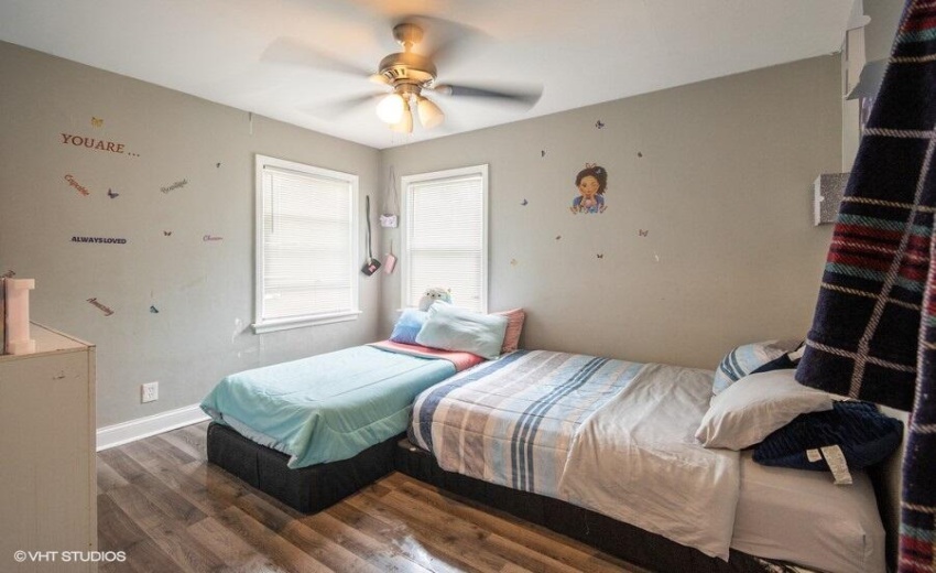 07_639IllinoisSt_18_Bedroom_Small