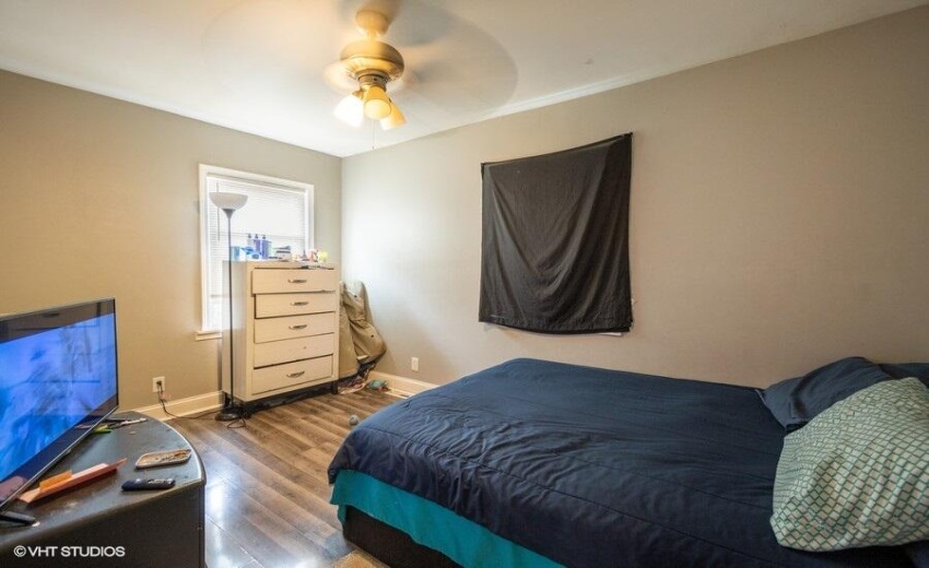 08_639IllinoisSt_18001_Bedroom_Small