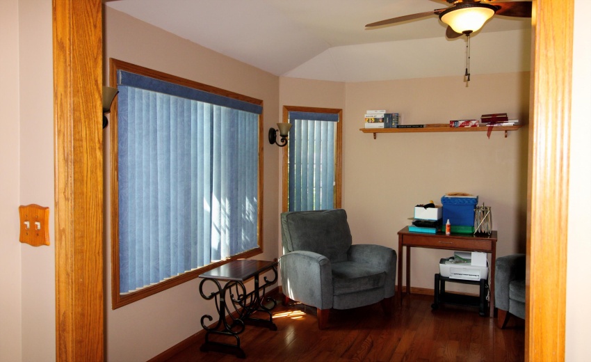 Office/dining room