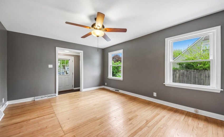 9-web-or-mls-Sycamore St-S3004-009