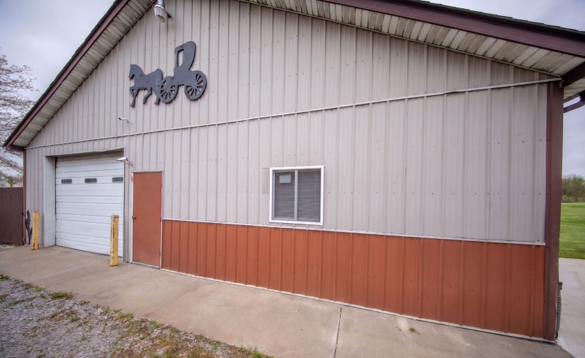 barn V2jpg