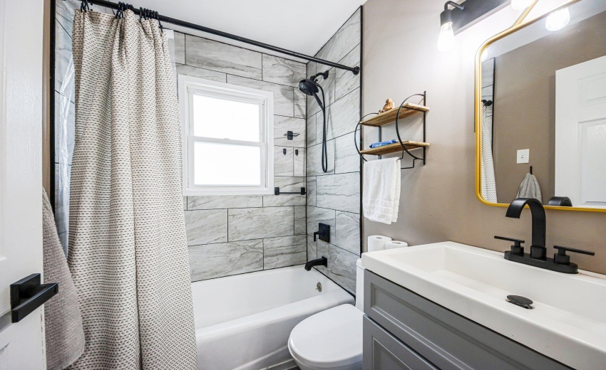 22-web-or-mls-Edison St-S3004-022