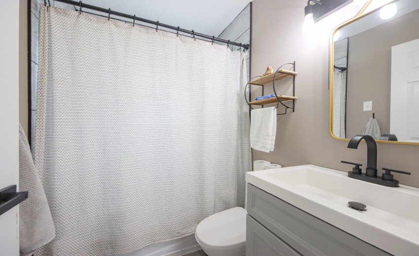 21-web-or-mls-Edison St-S3004-021