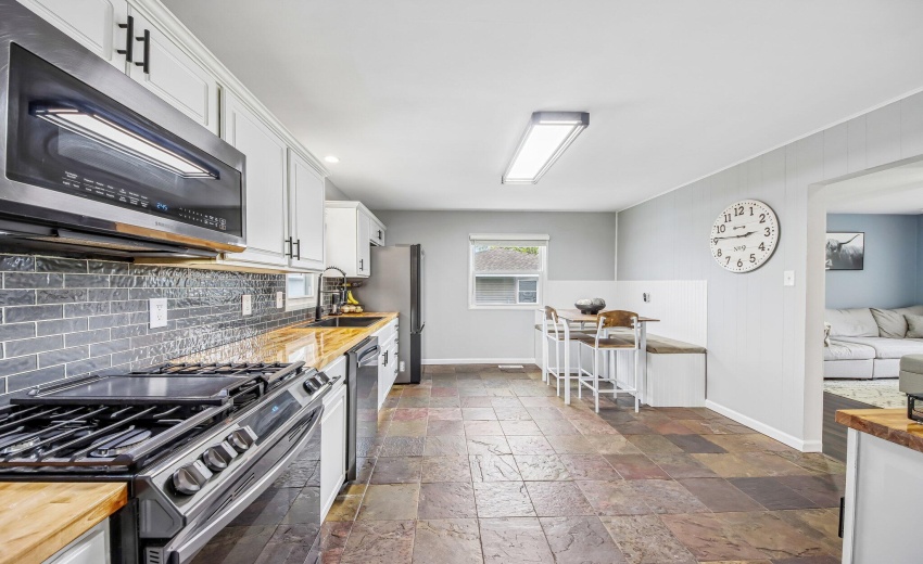 10-web-or-mls-Edison St-S3004-010